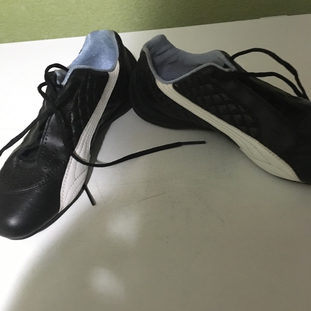 Ladies Puma shoes